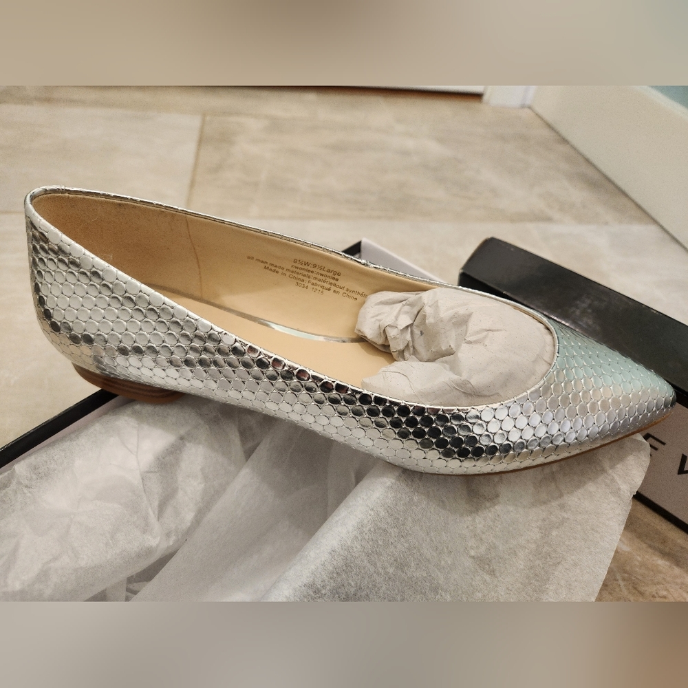 NINE WEST Silver flats